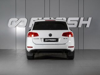 2012 Volkswagen Touareg II, белый, 2090000 рублей, вид 4