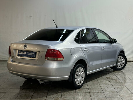 2013 Volkswagen Polo V, серебристый, 670000 рублей, вид 3