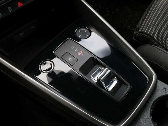 2021 Audi A3 Sportback 35 TFSI IV (8Y), фиолетовый, 2498000 рублей - вид 19