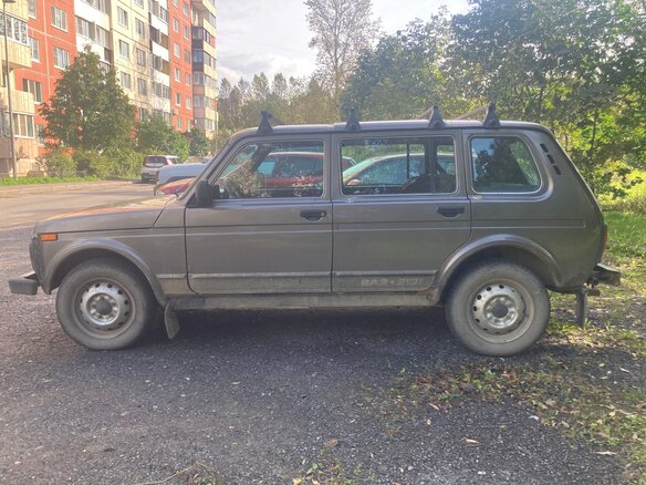 2016 Lada (ВАЗ) 2131 (4x4) I, коричневый, 300000 рублей - вид 3