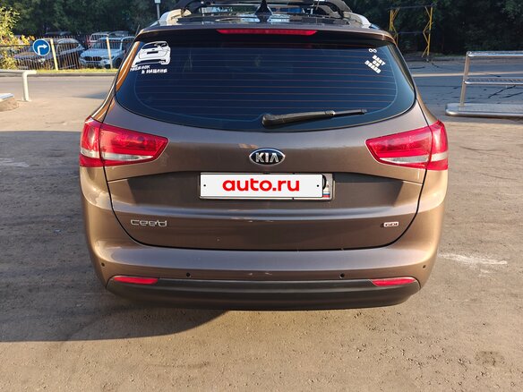 2018 Kia Ceed II Рестайлинг, коричневый, 1700000 рублей - вид 9