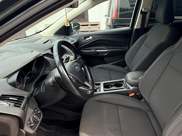 2017 Ford Kuga II Рестайлинг, серый, 1480000 рублей - вид 8