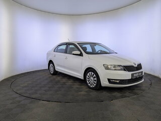 2018 Skoda Rapid I Рестайлинг, белый, 1150000 рублей, вид 3