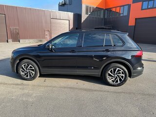 2018 Volkswagen Tiguan II, чёрный, 2050000 рублей, вид 3