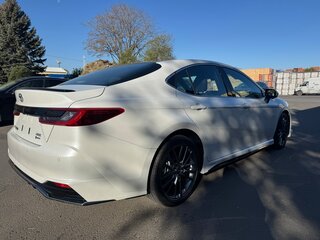 2026 Toyota Camry IX (XV80) China Market Рестайлинг, белый, 4500000 рублей, вид 4
