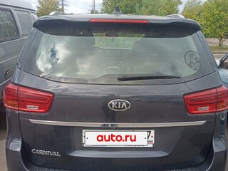 2018 Kia Carnival III, серый, 3000000 рублей, вид 4
