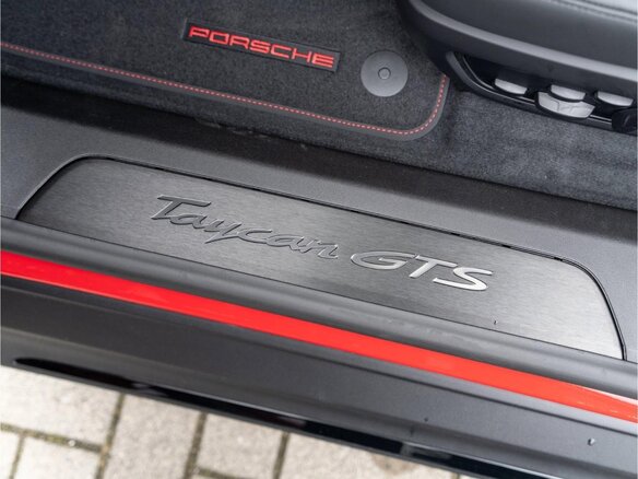 2026 Porsche Taycan GTS Sport Turismo I Рестайлинг, красный - вид 32