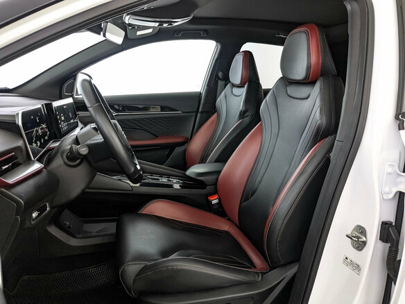 2023 Geely Coolray (Binyue Cool) I Рестайлинг, белый - вид 19