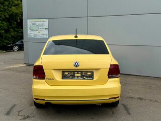 2019 Volkswagen Polo V Рестайлинг, жёлтый, 570000 рублей, вид 5