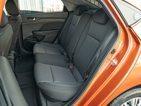 2021 Hyundai Solaris II Рестайлинг, оранжевый, 1445000 рублей - вид 8