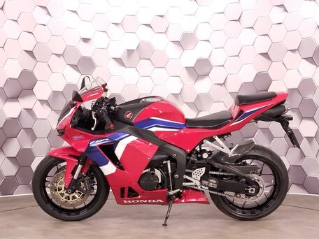 2021 Honda CBR 600RR, красный, 1295000 рублей, вид 4