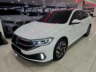 2022 Volkswagen Jetta VII Рестайлинг, белый, 1624000 рублей, вид 1