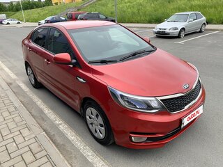 2016 Kia Rio III Рестайлинг, красный, 900000 рублей, вид 5