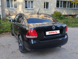 2014 Volkswagen Polo V, чёрный, 550000 рублей, вид 4