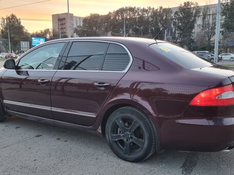 2009 Skoda Superb II, пурпурный, 750000 рублей, вид 5