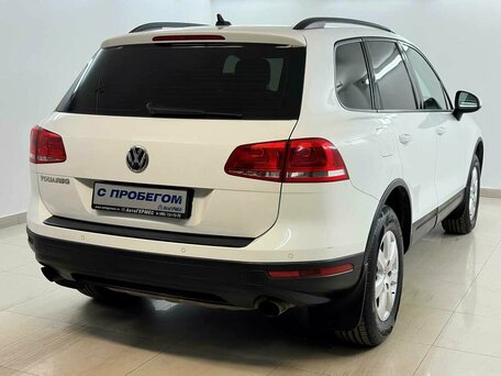 2016 Volkswagen Touareg II Рестайлинг, белый, 2440000 рублей, вид 4