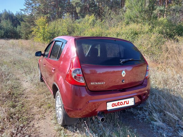 2011 Renault Sandero I, красный, 470000 рублей - вид 5