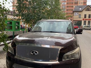 2012 Infiniti QX56 II, пурпурный, 1600000 рублей, вид 2