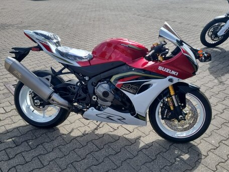 2026 Suzuki GSX-R 1000, чёрный, 2670000 рублей, вид 2