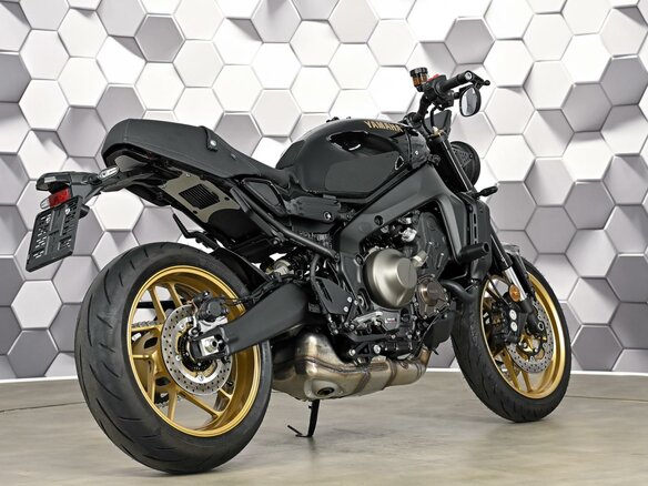 2025 Yamaha XSR900, чёрный, 1399000 рублей - вид 6