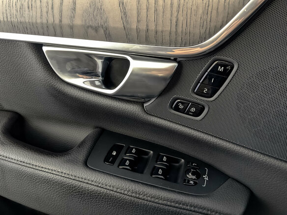 2021 Volvo S90 II Рестайлинг, чёрный, 2890000 рублей - вид 28