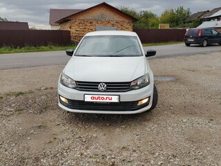 2019 Volkswagen Polo V Рестайлинг, белый, 700000 рублей, вид 1