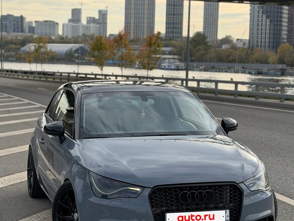 2010 Audi A1 I (8X), красный, 890000 рублей