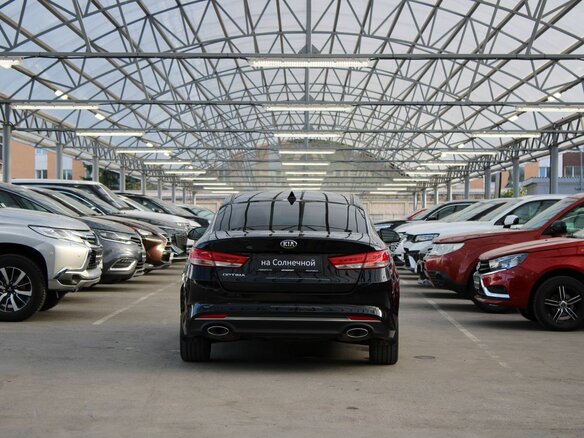 2018 Kia Optima IV, чёрный, 1575000 рублей - вид 3