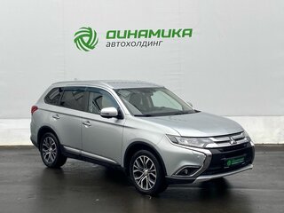 2018 Mitsubishi Outlander III Рестайлинг 2, серебристый, 2110000 рублей, вид 3