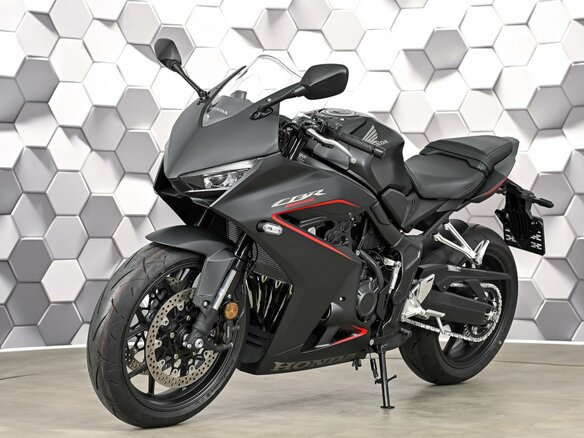 2026 Honda CBR 650R, чёрный, 1377000 рублей - вид 1