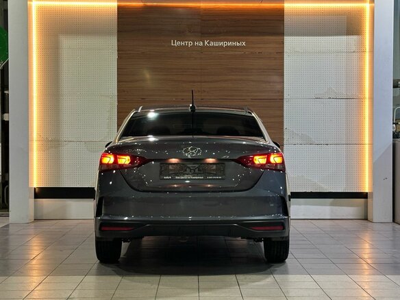 2021 Hyundai Solaris II Рестайлинг, серый, 1789000 рублей - вид 4