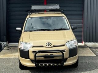 2023 Toyota Probox I Рестайлинг, бежевый, 1200001 рублей, вид 2