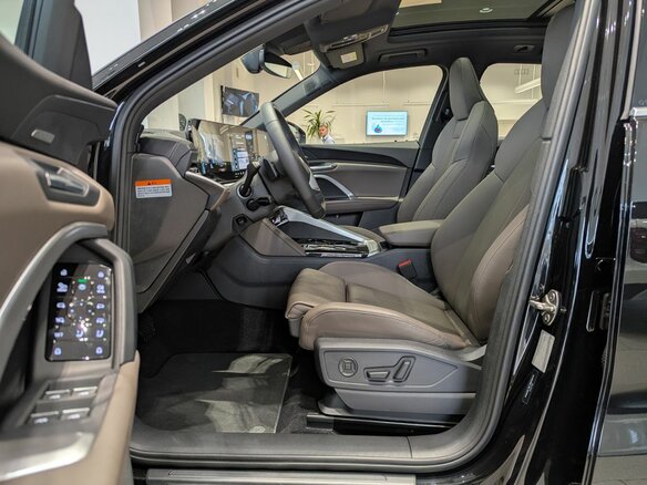 2026 Audi Q5 40 TDI III (GU), чёрный, 8990000 рублей - вид 12