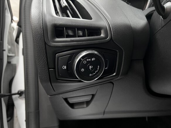 2013 Ford Focus III, белый, 750000 рублей - вид 14