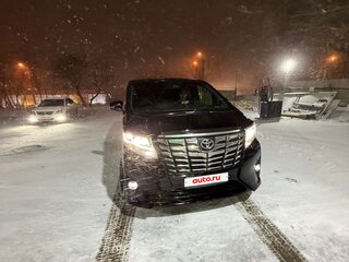 2016 Toyota Alphard III, чёрный, 4200000 рублей, вид 1