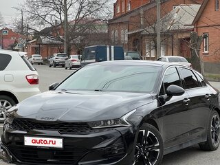 2021 Kia K5 III, чёрный, 2200000 рублей, вид 1