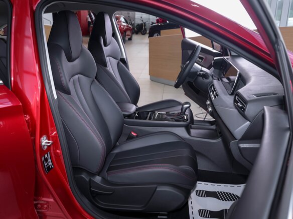 2024 BAIC U5 Plus, красный, 2380000 рублей - вид 5