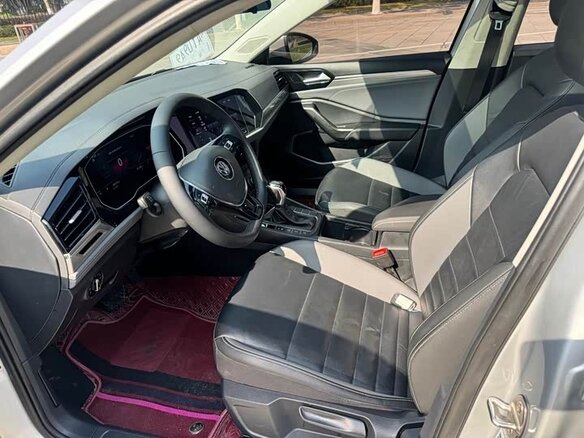 2021 Volkswagen Jetta VII Рестайлинг, серебристый, 1700000 рублей - вид 7