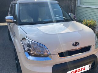 2010 Kia Soul I, бежевый, 700000 рублей, вид 3