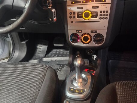 2012 Opel Corsa D Рестайлинг II, белый, 495000 рублей, вид 4