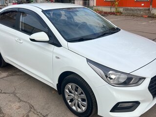 2017 Hyundai Solaris II, белый, 1150000 рублей, вид 4