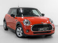 2020 Mini Hatch Cooper III (F55/F56) Рестайлинг, оранжевый, 2395000 рублей - вид 2