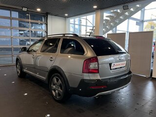 2011 Skoda Octavia Scout II (A5) Рестайлинг, серый, 1080000 рублей, вид 5