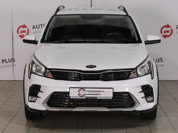 2021 Kia Rio X IV Рестайлинг, белый, 1365000 рублей - вид 2