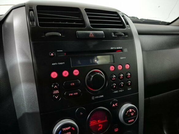 2011 Suzuki Grand Vitara II Рестайлинг, чёрный - вид 16