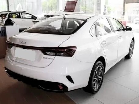 2026 Kia K3 II (China Market) Рестайлинг, белый, 2266066 рублей, вид 3