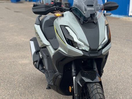 2026 Honda ADV350, серебристый, 950000 рублей, вид 4