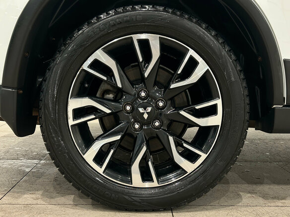 2022 Mitsubishi Outlander III Рестайлинг 3, белый, 2369000 рублей - вид 8