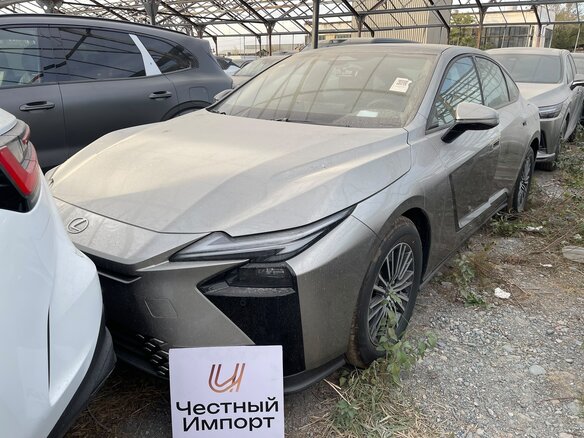 2026 Lexus ES 300h VII Рестайлинг 2, серебристый, 6870000 рублей