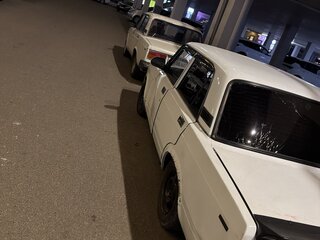 2000 Lada (ВАЗ) 2107, белый, 99999 рублей, вид 3